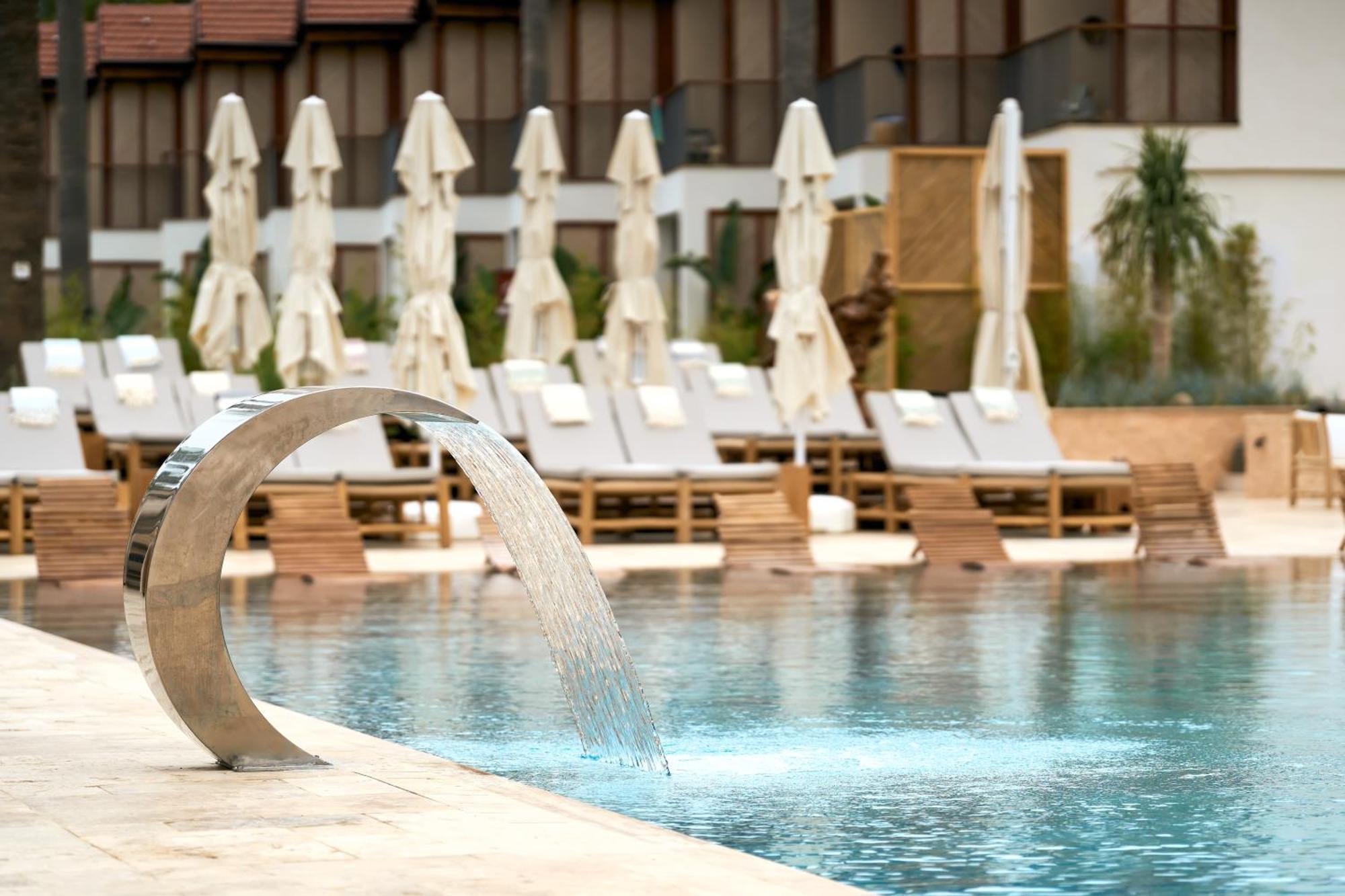 Day One Beach Resort & Spa - Adult Only Alanya Exterior foto The swimming pool at the hotel