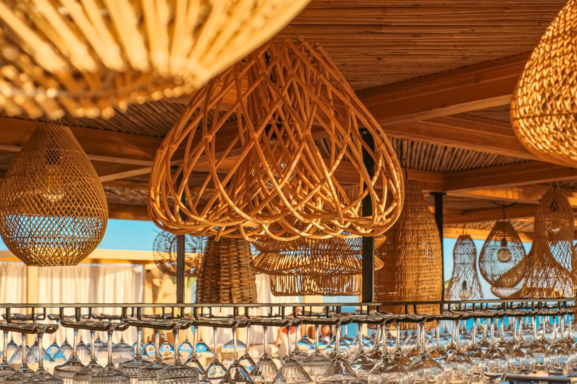Day One Beach Resort & Spa - Adult Only Alanya Exterior foto The interior of the restaurant