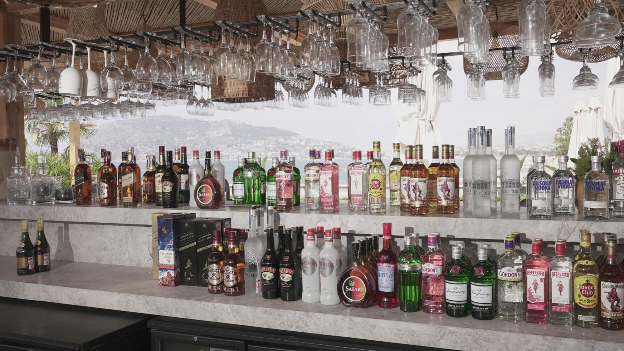 Day One Beach Resort & Spa - Adult Only Alanya Exterior foto A selection of liqueurs