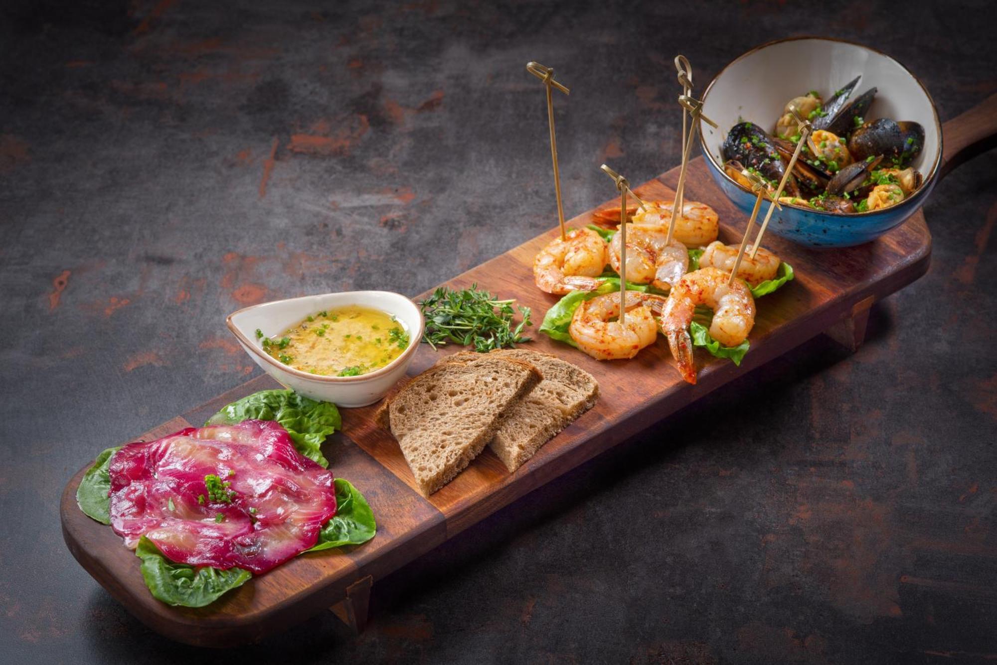 Day One Beach Resort & Spa - Adult Only Alanya Exterior foto A selection of tapas